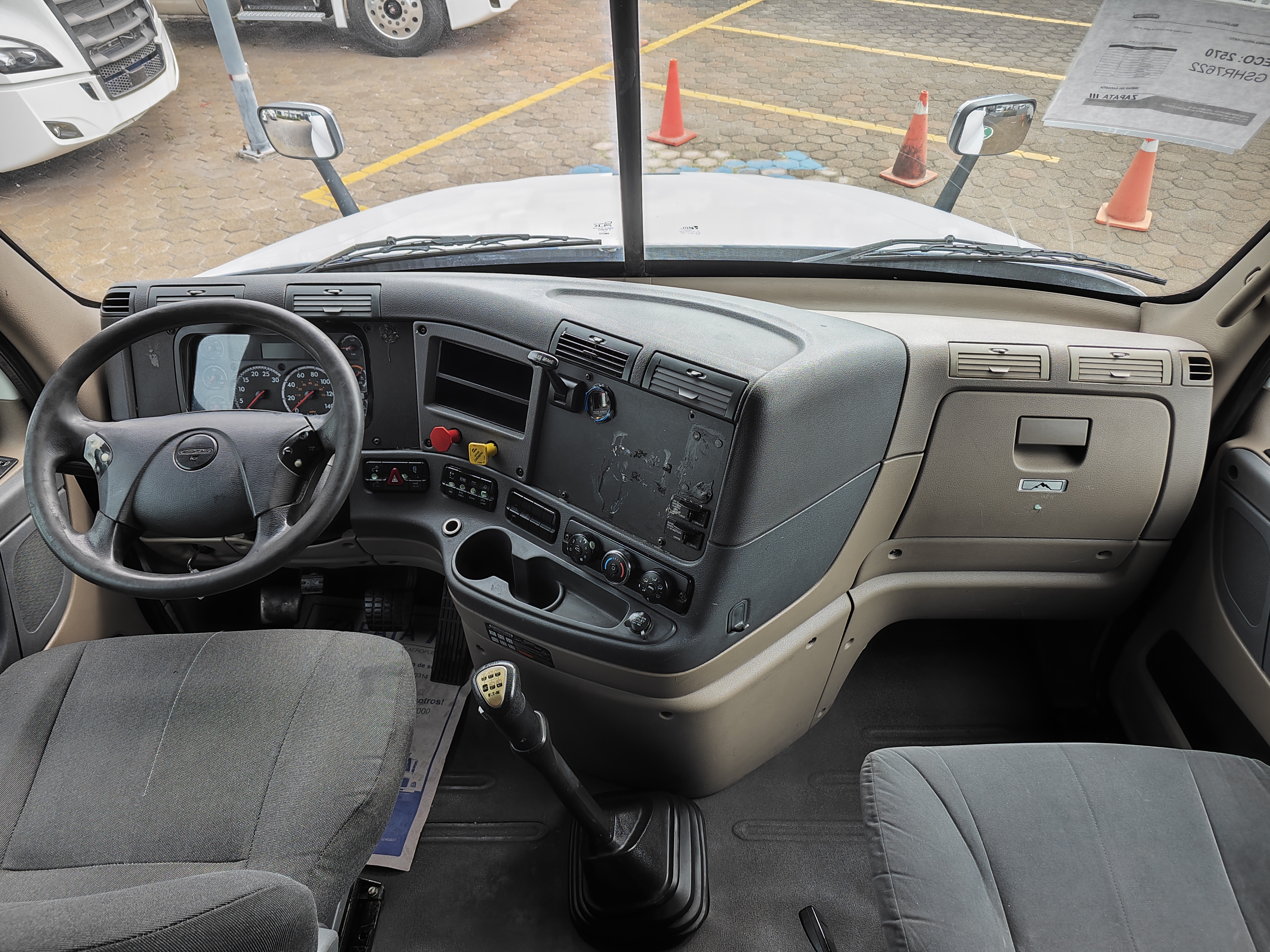 FREIGHTLINER CASCADIA 125 miniatura 15